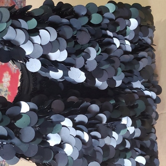 Black sequined and beaded  bag 12 X 15 black satin lining  Double zipper - Picture 6 of 7